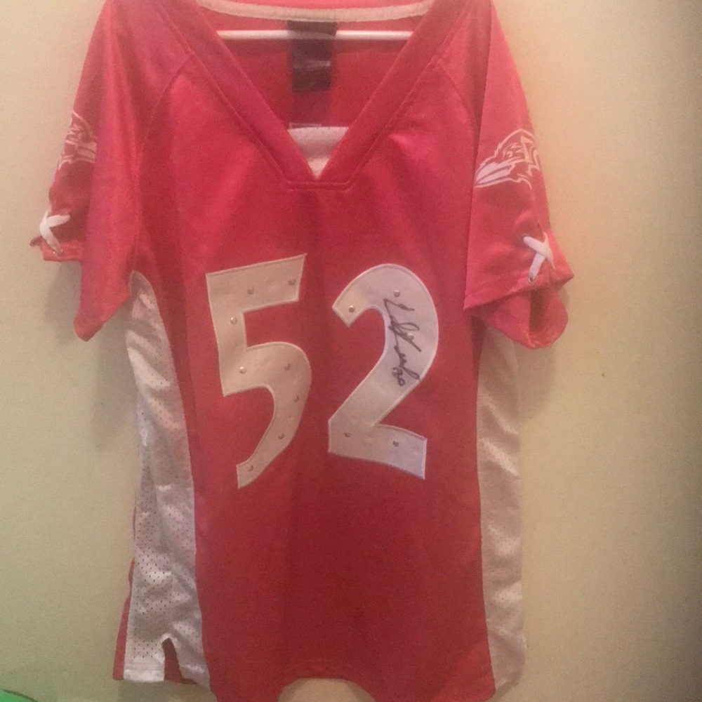 Shirt sports pink